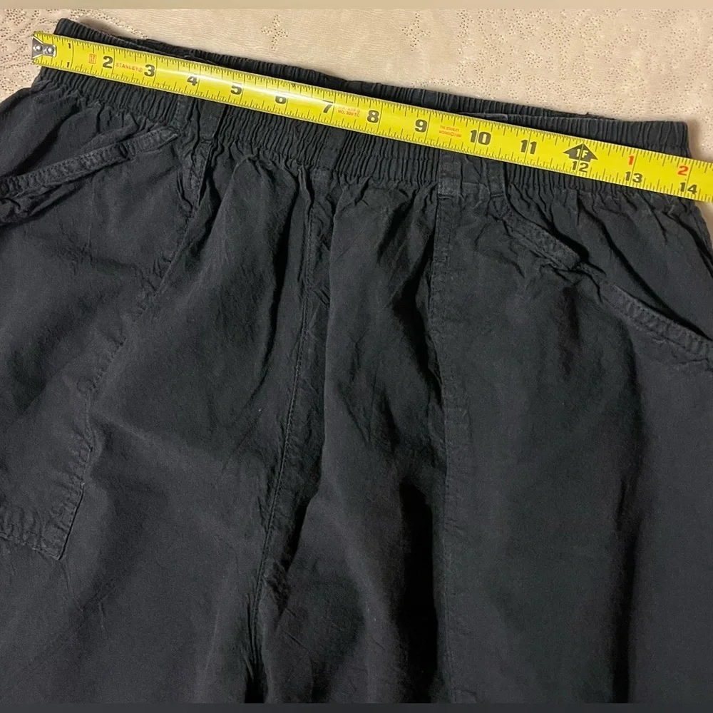 EUC White Stag Women's Black Relaxed Fit Cargo Pants/Capris size S/M